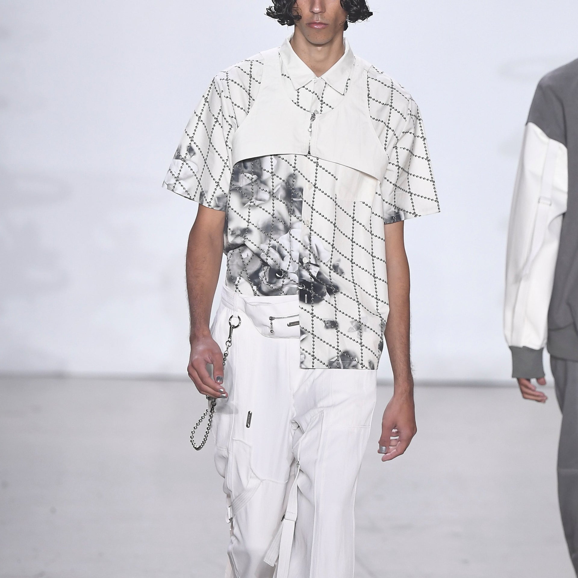 Harness Short Sleeve Shirt - Flower Chain Print