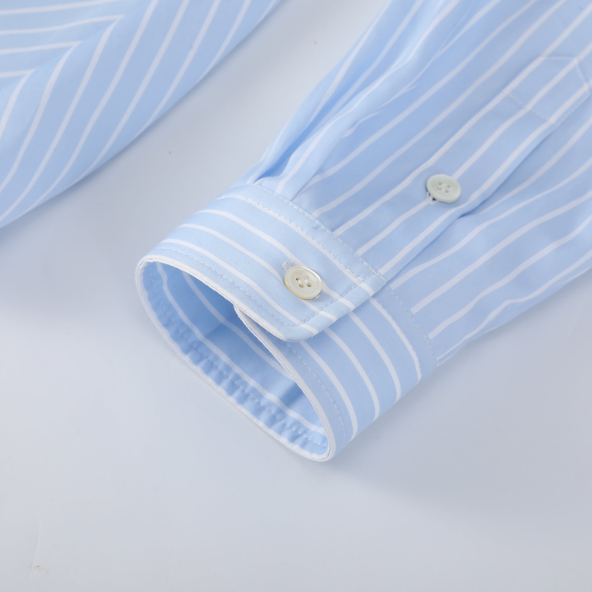 BUBBLE HEM CROPPED SHIRT