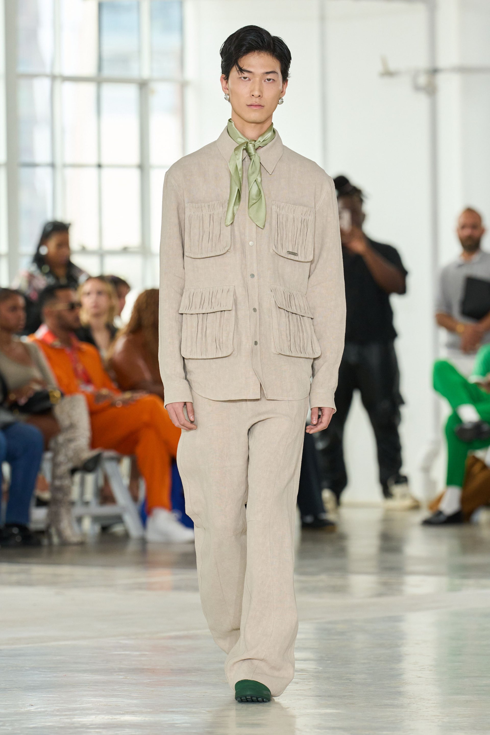 RUCHED POCKET WORK SHIRT