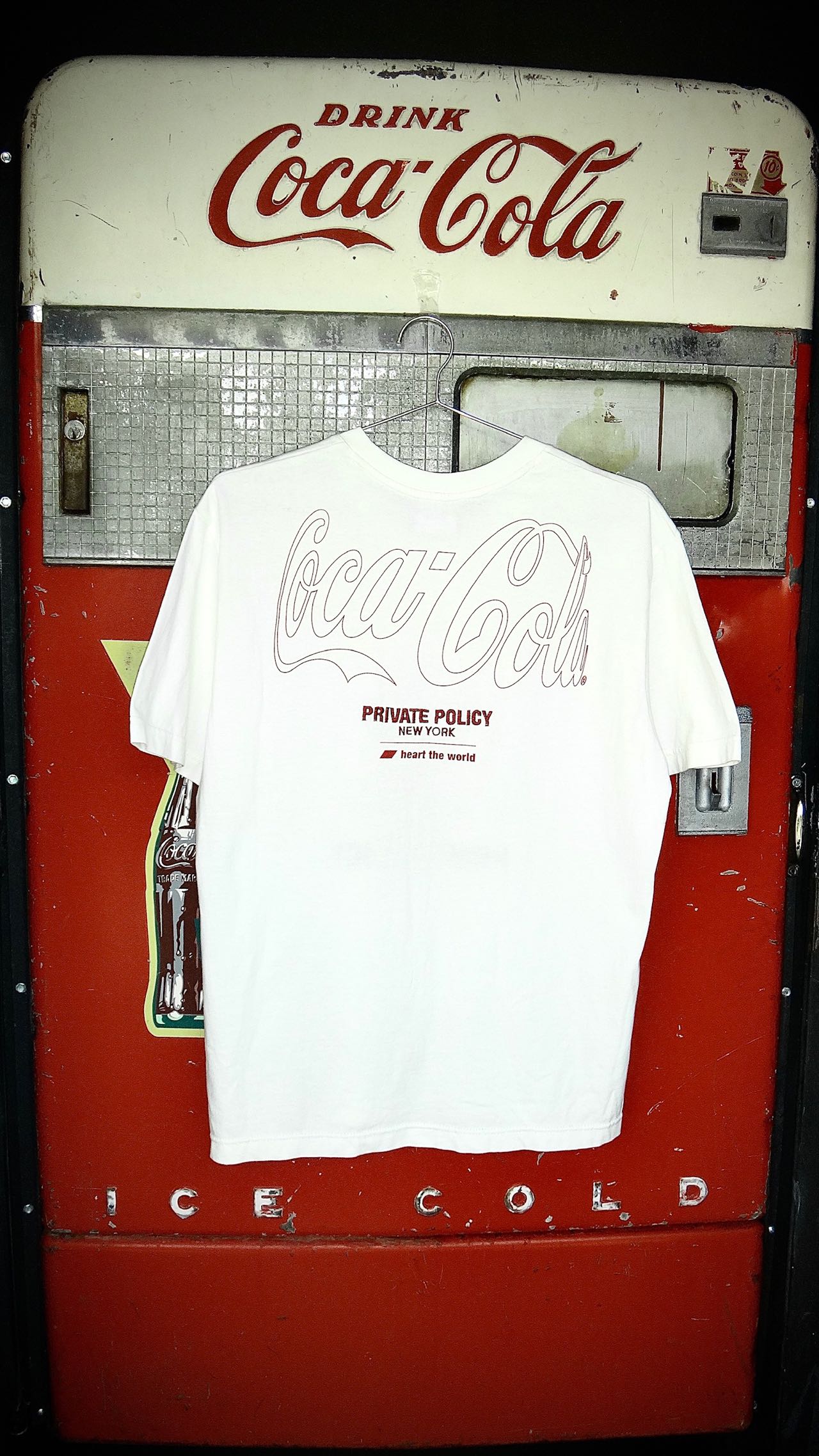 COCA-COLA Iconic Red T-shirt